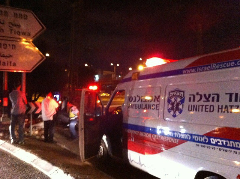 בני-ברק: הרכב התהפך, הנהג נפצע קל