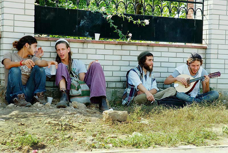 אומן בעדשת אמן: צפו בגלריית ענק