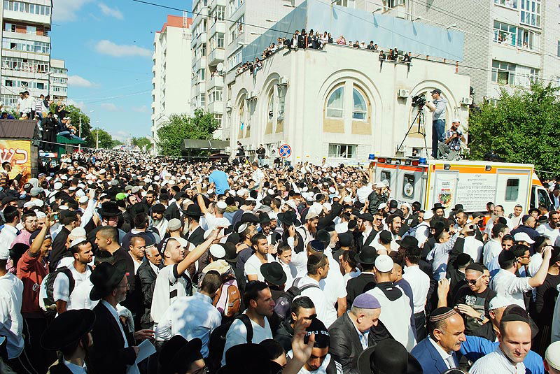 אומן בעדשת אמן: צפו בגלריית ענק