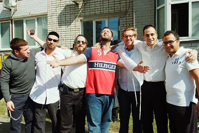 אומן בעדשת אמן: צפו בגלריית ענק