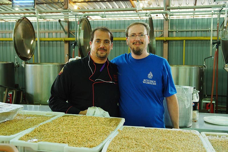 אומן בעדשת אמן: צפו בגלריית ענק