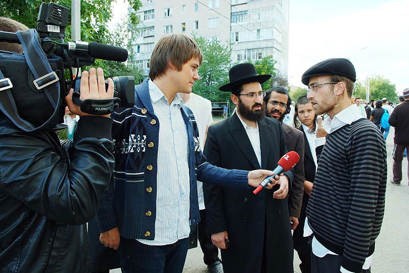 אומן בעדשת אמן: צפו בגלריית ענק