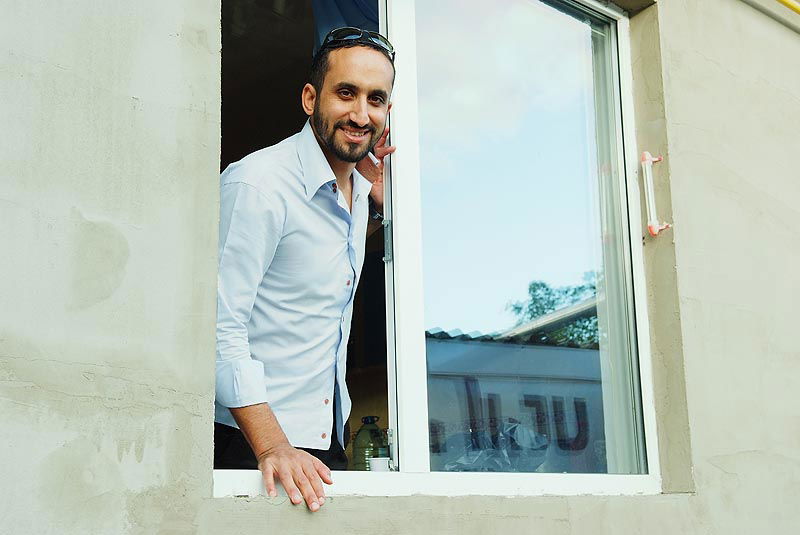 אומן בעדשת אמן: צפו בגלריית ענק