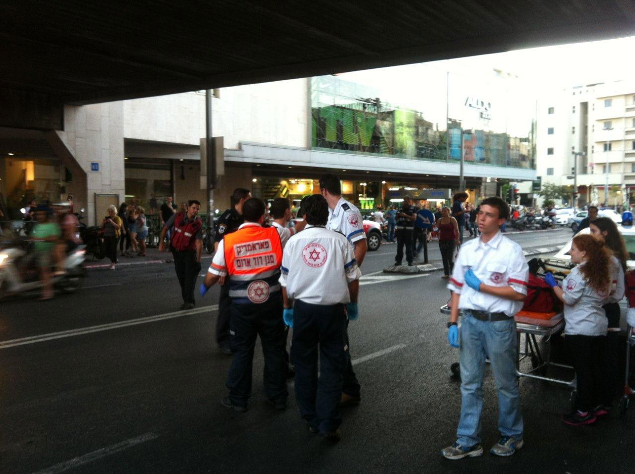 צעירים בתל-אביב איימו לקפוץ בגלל "המצב הכלכלי"
