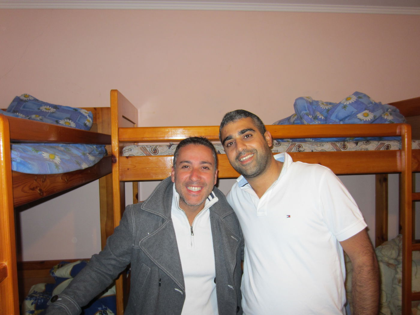 יניב בן משיח וספר האומנים יהודה חי בדירה באומן