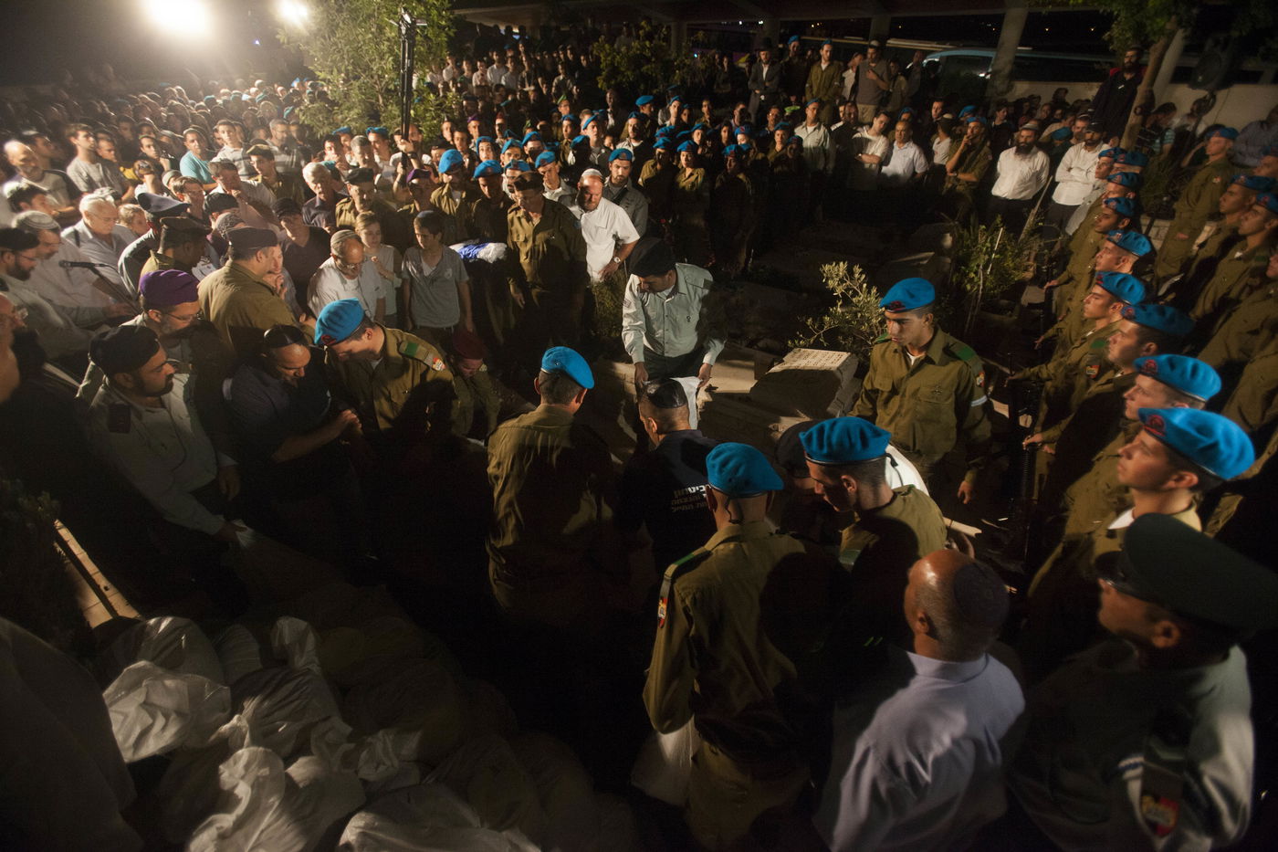 דמעות וכאב: מאות בהלווית רב"ט נתנאל יהלומי הי"ד