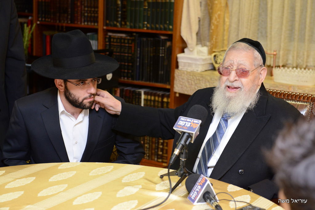 עובדי קול ברמה זכו לשנה טובה מהרב עובדיה יוסף