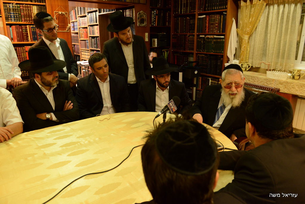 עובדי קול ברמה זכו לשנה טובה מהרב עובדיה יוסף