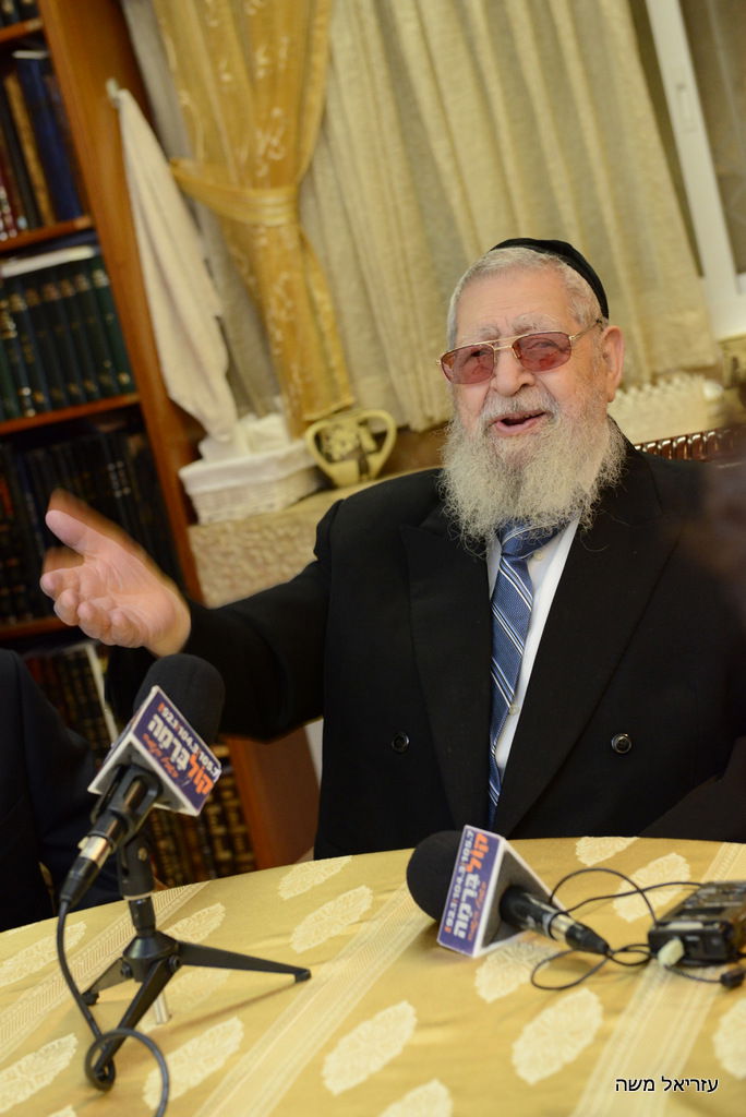 עובדי קול ברמה זכו לשנה טובה מהרב עובדיה יוסף