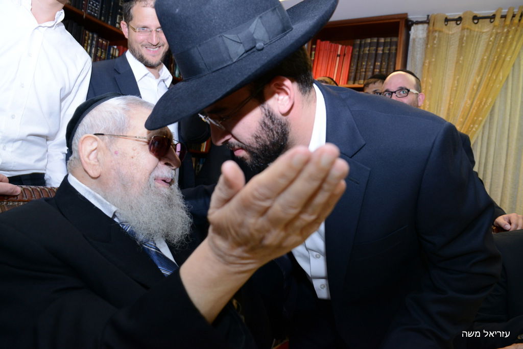 עובדי קול ברמה זכו לשנה טובה מהרב עובדיה יוסף