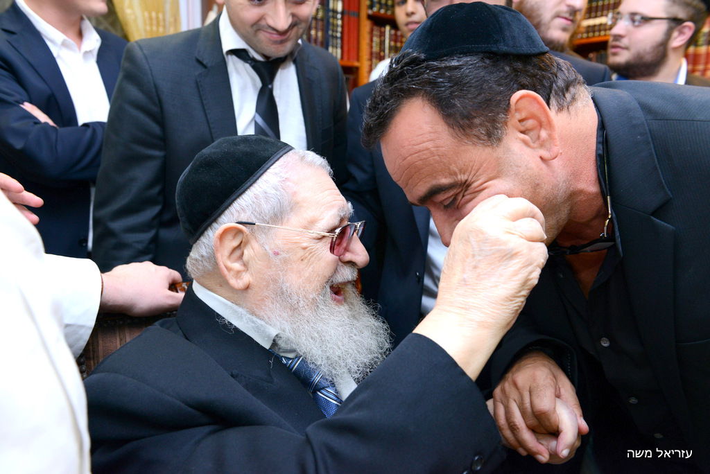 עובדי קול ברמה זכו לשנה טובה מהרב עובדיה יוסף