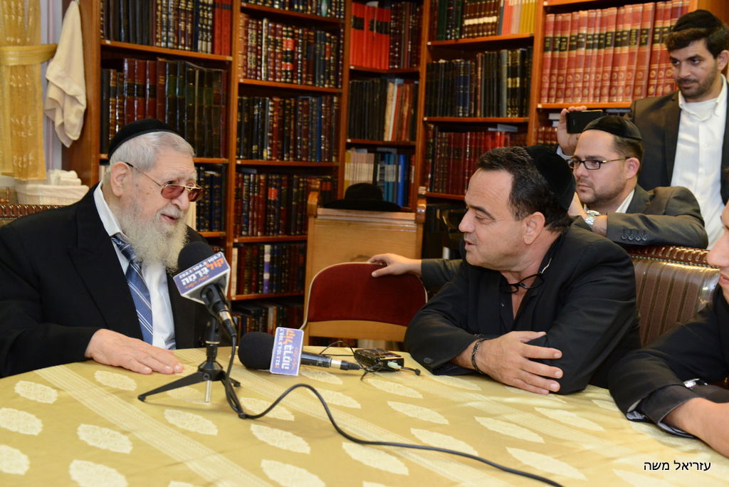 עובדי קול ברמה זכו לשנה טובה מהרב עובדיה יוסף