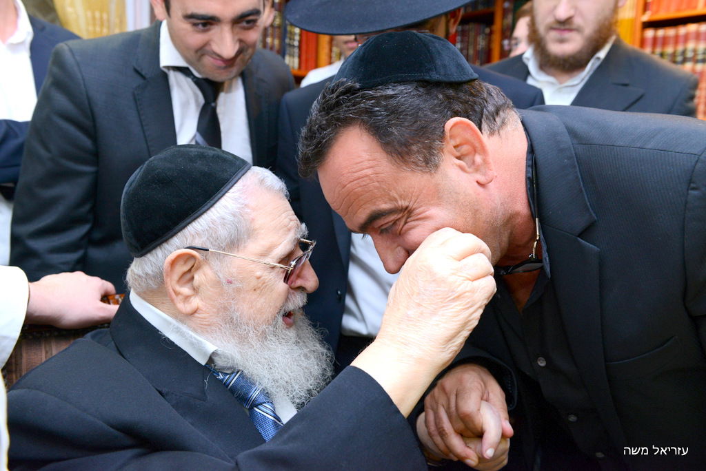 עובדי קול ברמה זכו לשנה טובה מהרב עובדיה יוסף