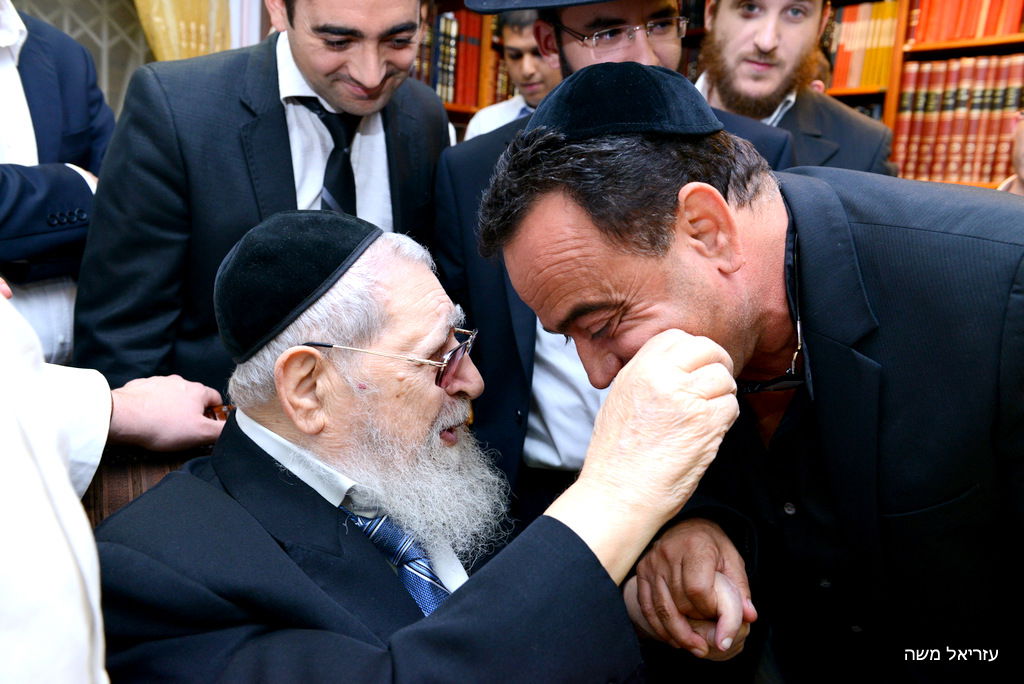 עובדי קול ברמה זכו לשנה טובה מהרב עובדיה יוסף