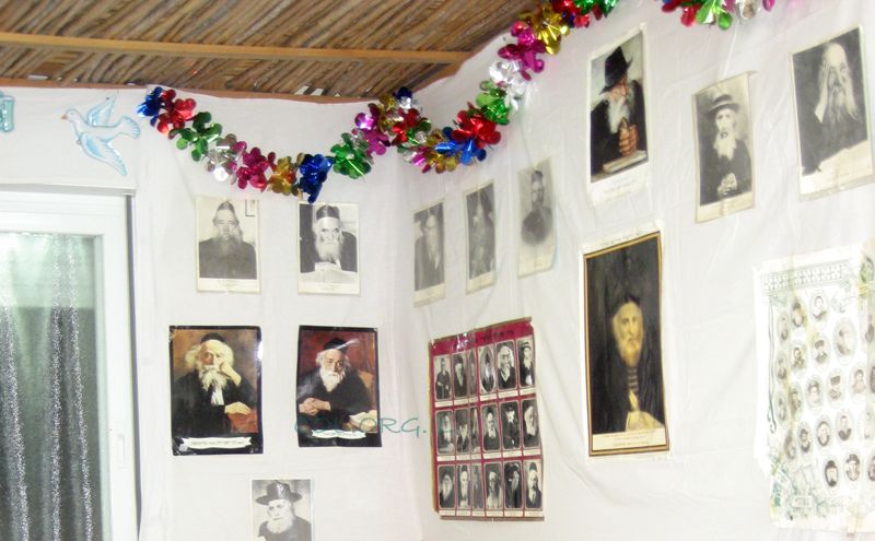 תמונה נדירה: סוכתו של מרן הרב אלישיב זצוק"ל