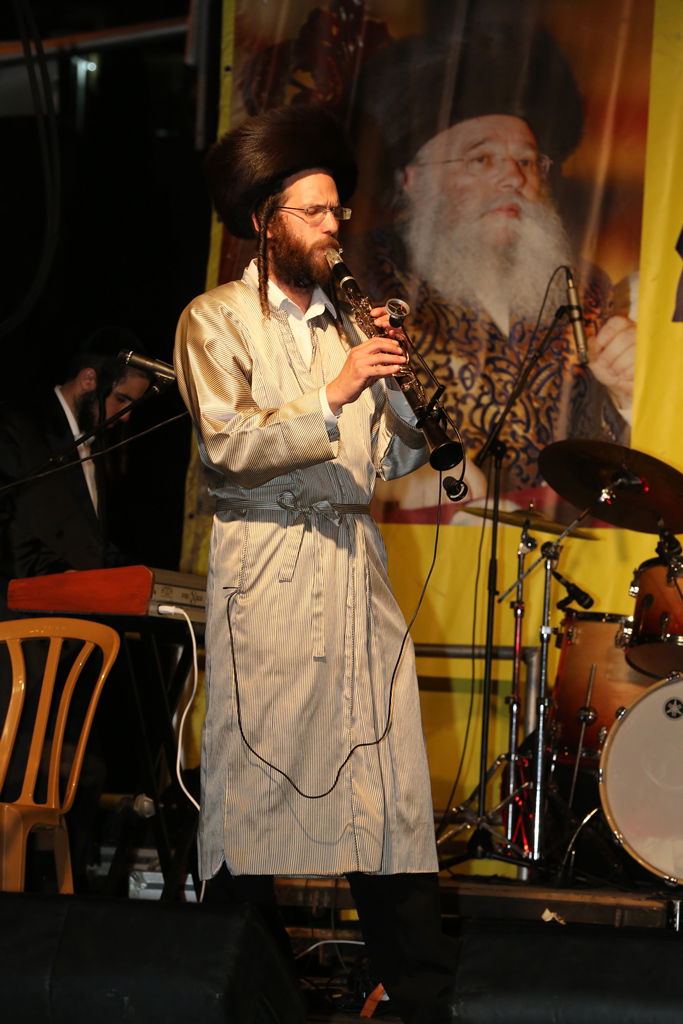 30 אלף איש השתתפו בשמחת בית השואבה של חסידות מישקולץ