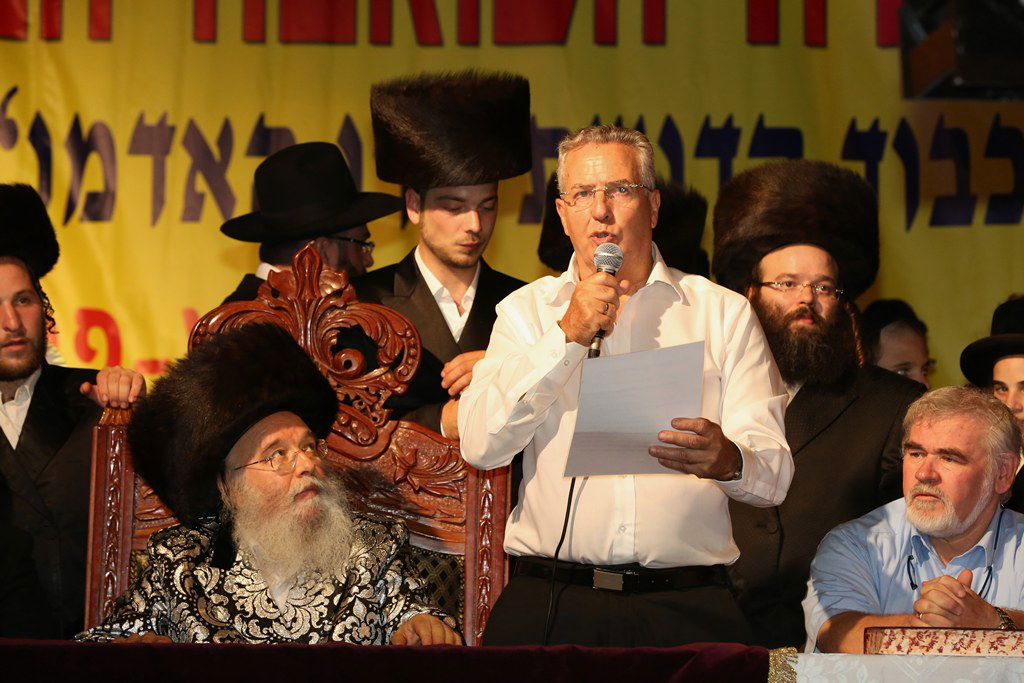 30 אלף איש השתתפו בשמחת בית השואבה של חסידות מישקולץ