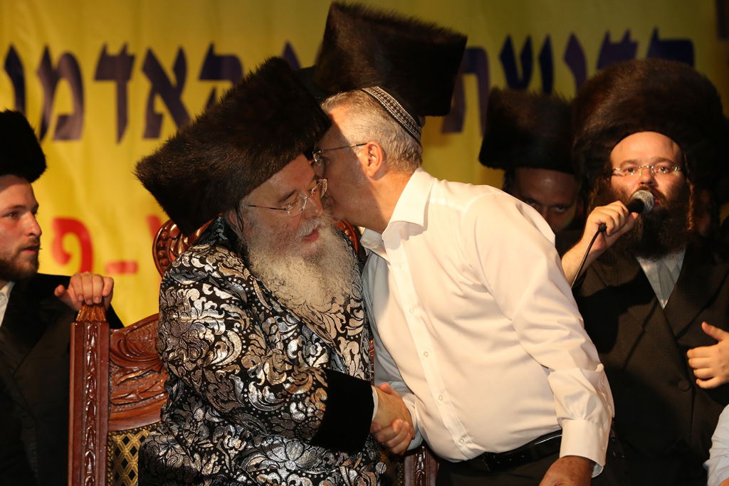 30 אלף איש השתתפו בשמחת בית השואבה של חסידות מישקולץ