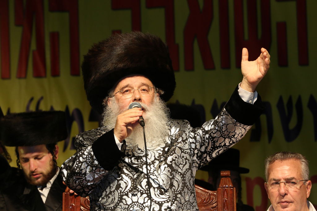 30 אלף איש השתתפו בשמחת בית השואבה של חסידות מישקולץ
