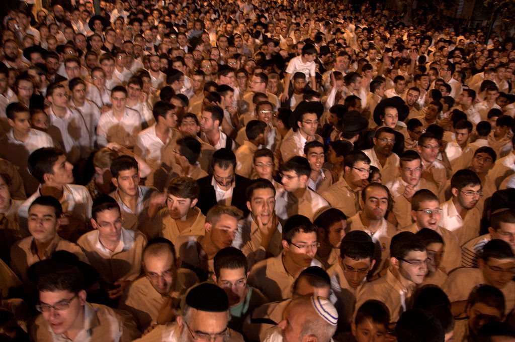 30 אלף איש השתתפו בשמחת בית השואבה של חסידות מישקולץ