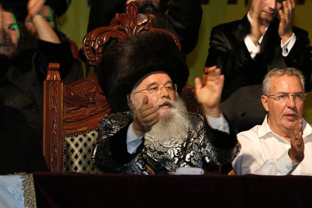 30 אלף איש השתתפו בשמחת בית השואבה של חסידות מישקולץ