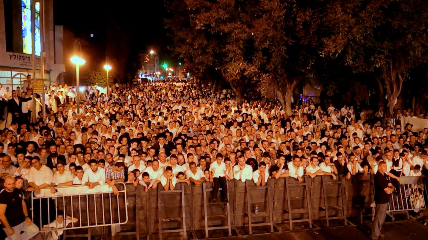 30 אלף איש השתתפו בשמחת בית השואבה של חסידות מישקולץ