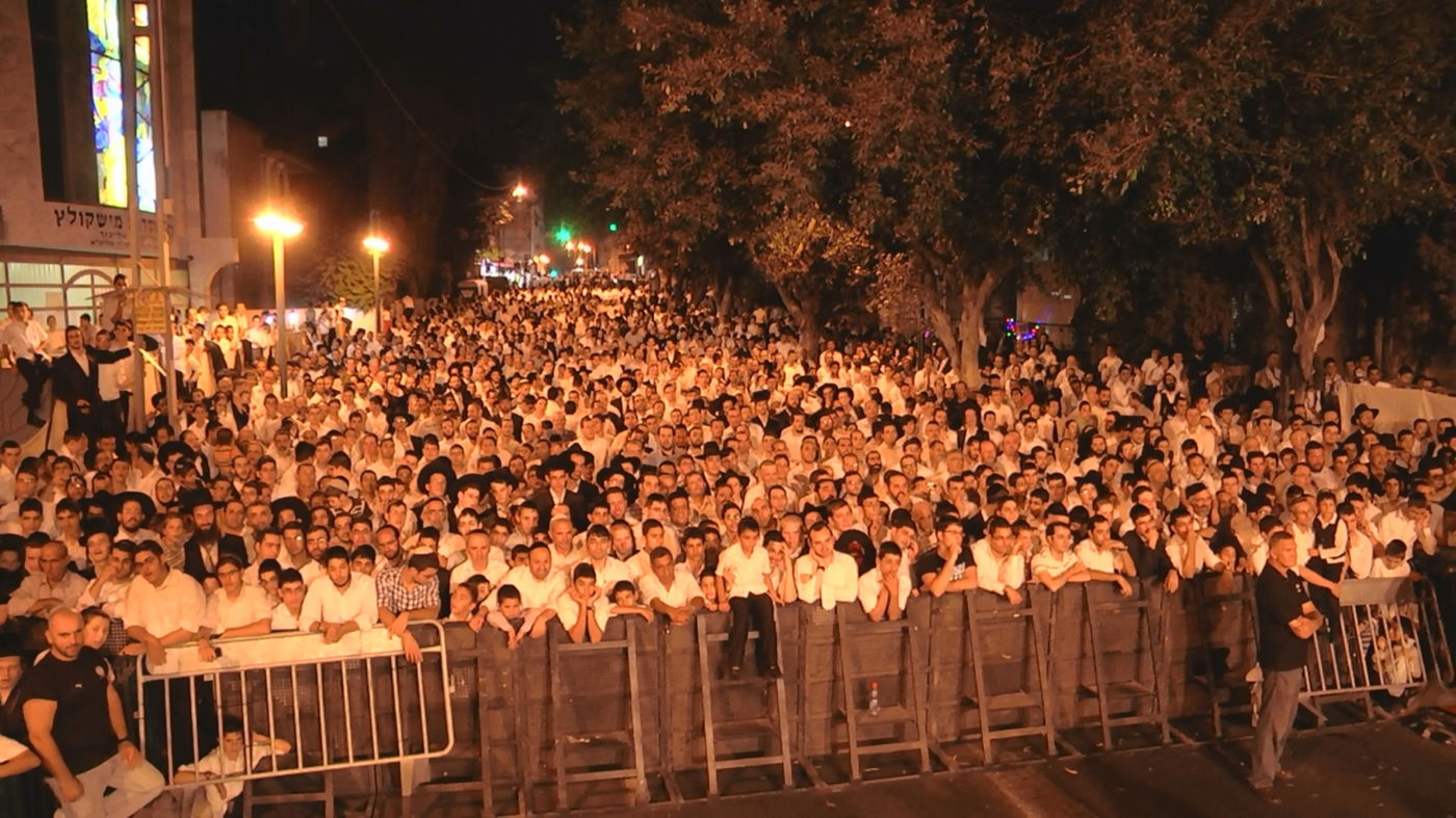 30 אלף איש השתתפו בשמחת בית השואבה של חסידות מישקולץ