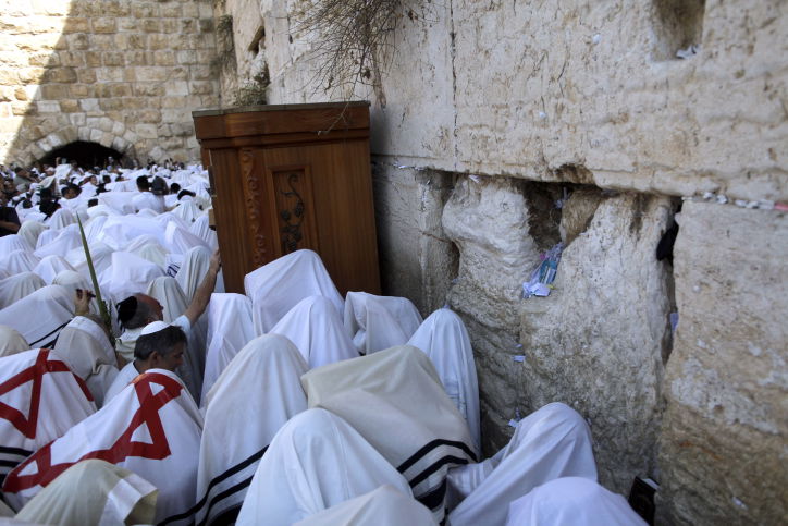 לברך את עמו ישראל: צפו בברכת הכהנים בכותל