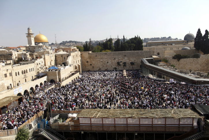 לברך את עמו ישראל: צפו בברכת הכהנים בכותל