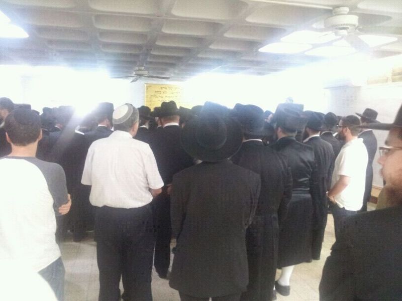 לא מפסיקים לבכות: הילד אברהם ז"ל הובא למנוחות