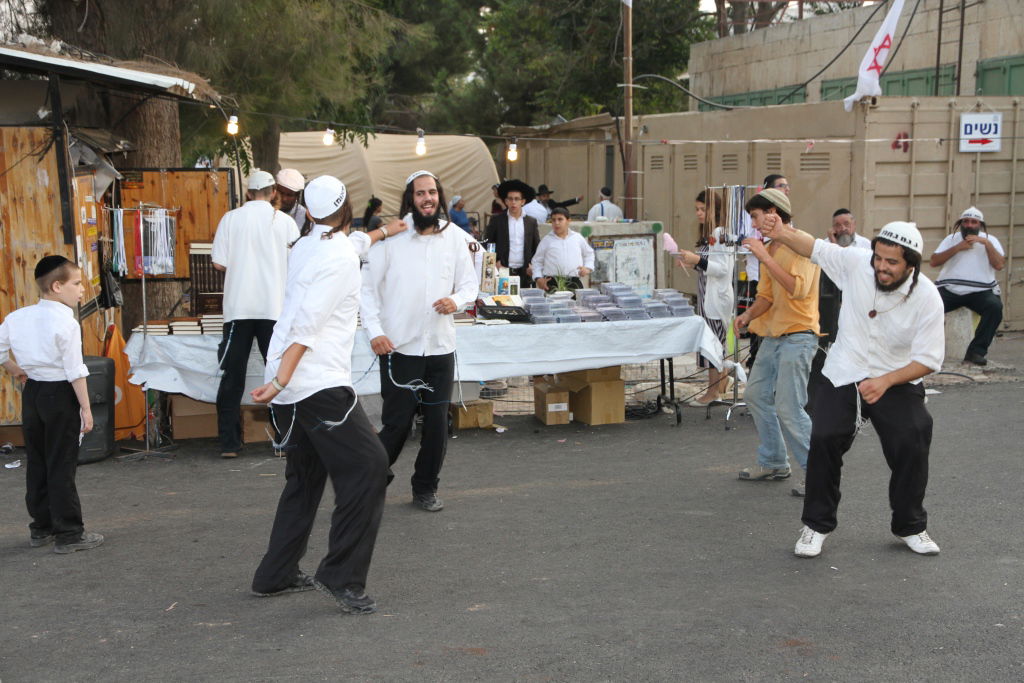 צפו: חגיגת ענק בחברון עם מרדכי בן דוד