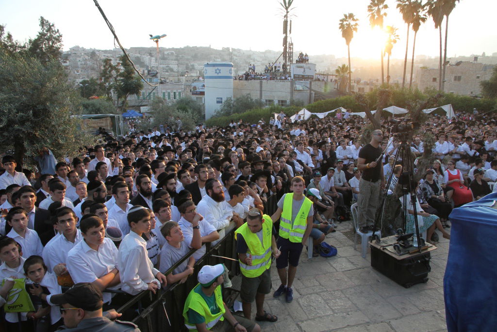 צפו: חגיגת ענק בחברון עם מרדכי בן דוד