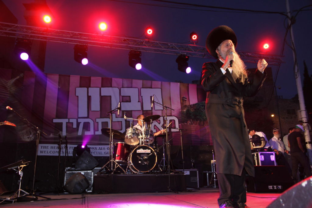 צפו: חגיגת ענק בחברון עם מרדכי בן דוד