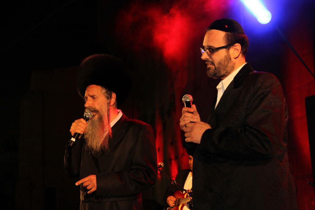 צפו: חגיגת ענק בחברון עם מרדכי בן דוד