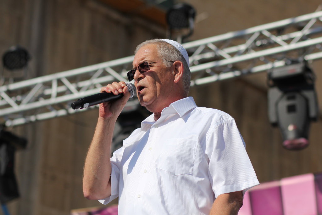 צפו: חגיגת ענק בחברון עם מרדכי בן דוד