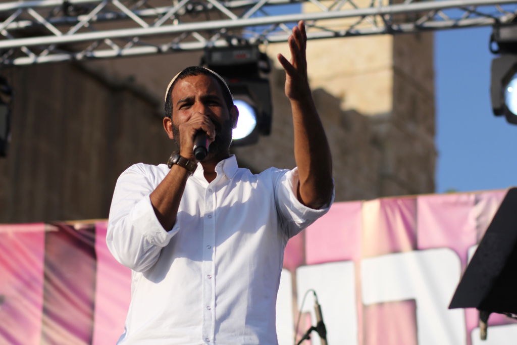 צפו: חגיגת ענק בחברון עם מרדכי בן דוד