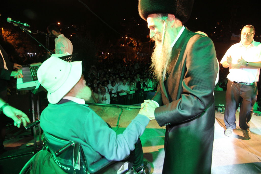 צפו: חגיגת ענק בחברון עם מרדכי בן דוד