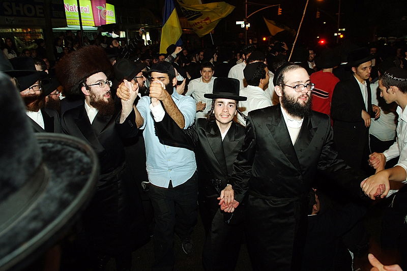 שמחת בית השואבה בניו-יורק: מראות שלא תראו בשום מקום אחר