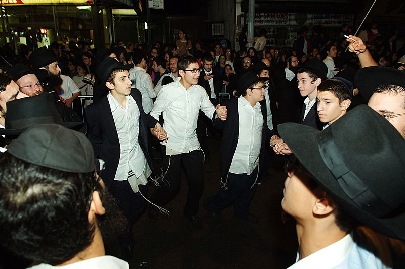 שמחת בית השואבה בניו-יורק: מראות שלא תראו בשום מקום אחר