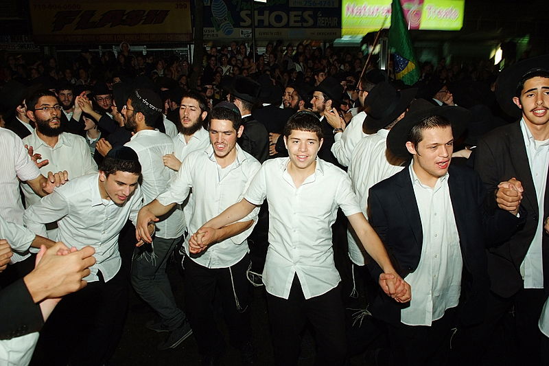 שמחת בית השואבה בניו-יורק: מראות שלא תראו בשום מקום אחר