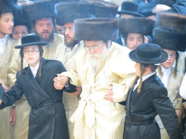 הפייטן הספרדי הקפיץ ב'תולדות אברהם יצחק'