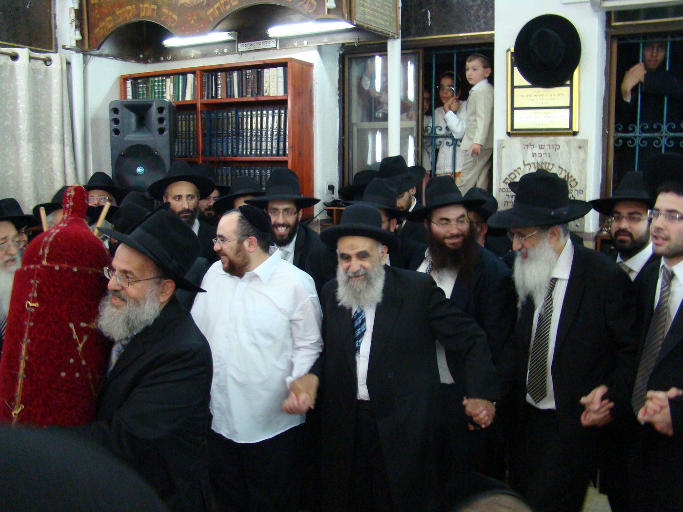 יאמרו נא בית אהרן: הקפות בירושלים