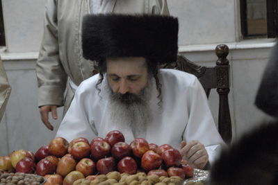 צפו בתיעוד: טיש תפוחים בשומרי אמונים