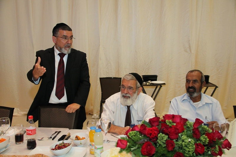 בצל המתח: השר ישי פגש את פעילי ש"ס במועצות האיזוריות