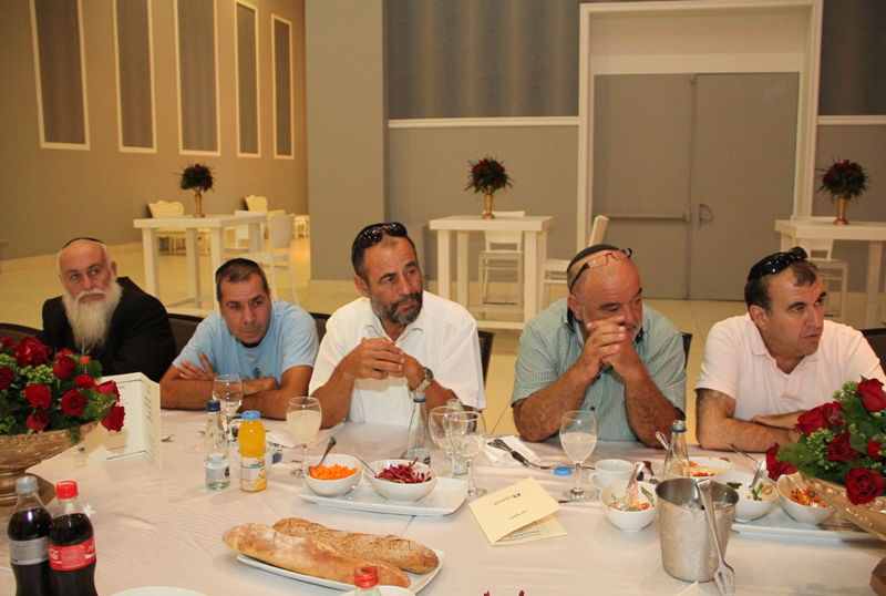 בצל המתח: השר ישי פגש את פעילי ש"ס במועצות האיזוריות