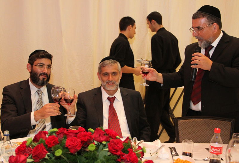 בצל המתח: השר ישי פגש את פעילי ש"ס במועצות האיזוריות