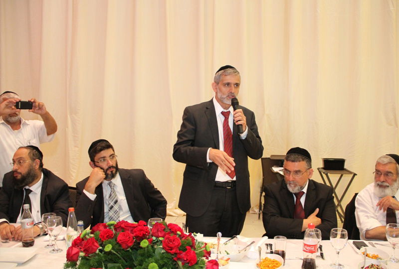 בצל המתח: השר ישי פגש את פעילי ש"ס במועצות האיזוריות