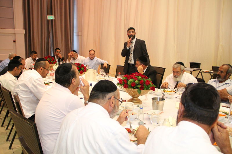 בצל המתח: השר ישי פגש את פעילי ש"ס במועצות האיזוריות