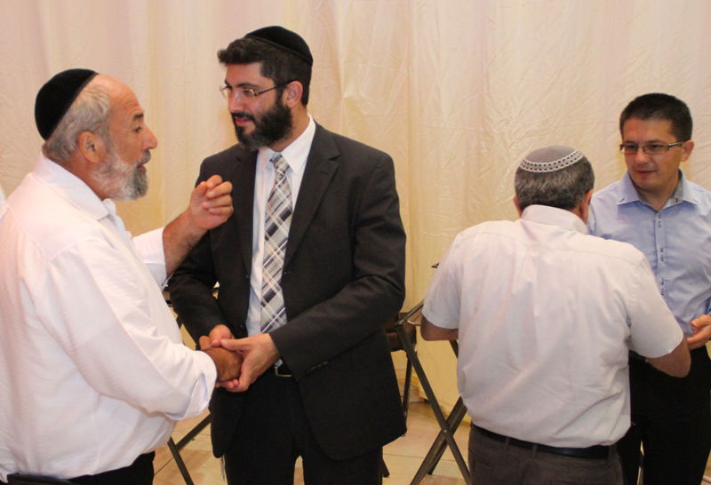 בצל המתח: השר ישי פגש את פעילי ש"ס במועצות האיזוריות