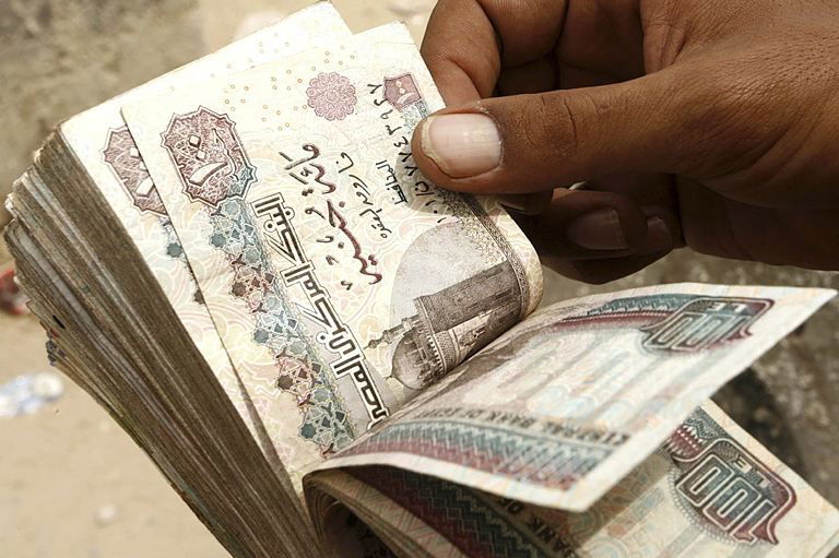 פרשת בראשית: למה אשת הפריץ שלחה כסף לחסיד?